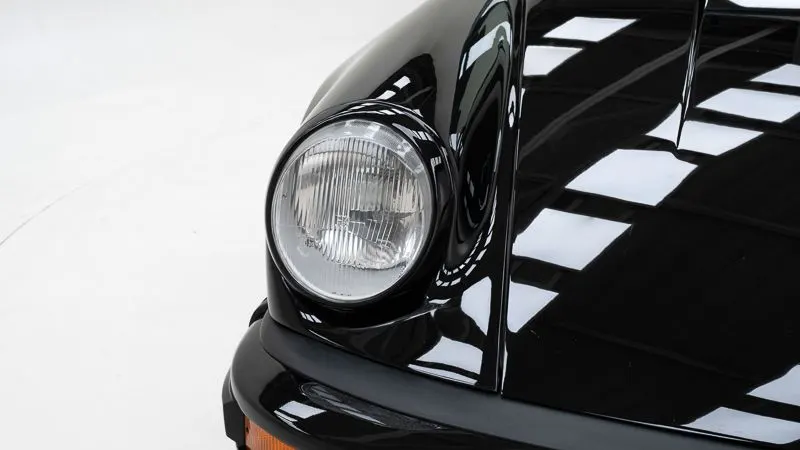 Porsche 911 930 Turbo 11