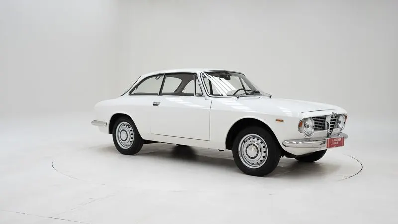 Alfa Romeo 1600 Giulia Sprint GT 4