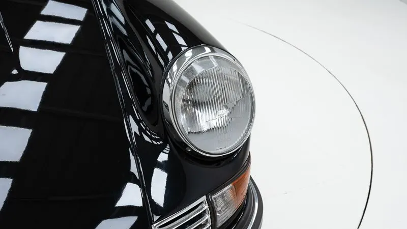 Porsche 911 2.4 S 12