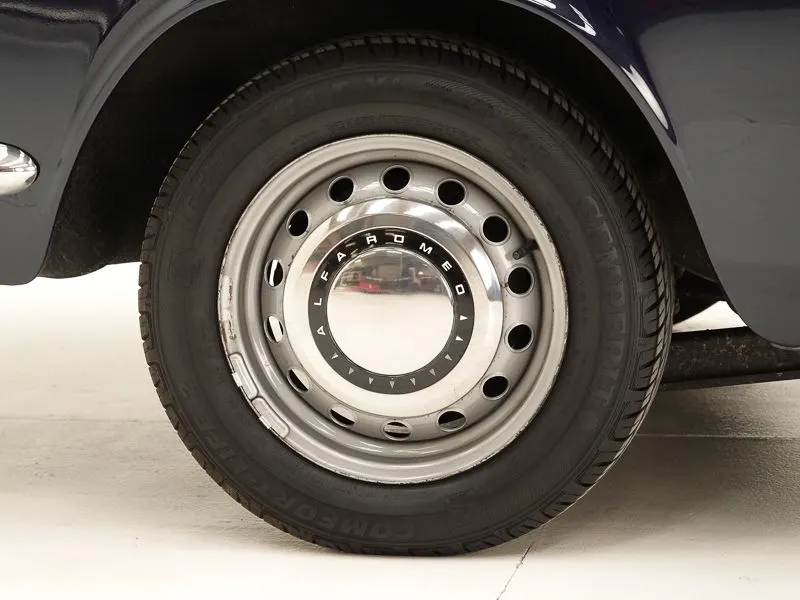 Alfa Romeo 1750 GT Veloce Bertone 16