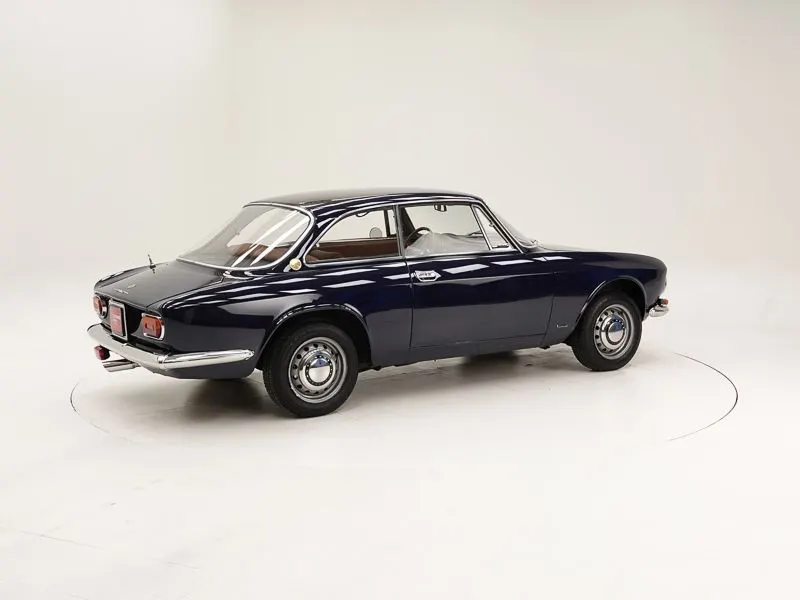 Alfa Romeo 1750 GT Veloce Bertone 3