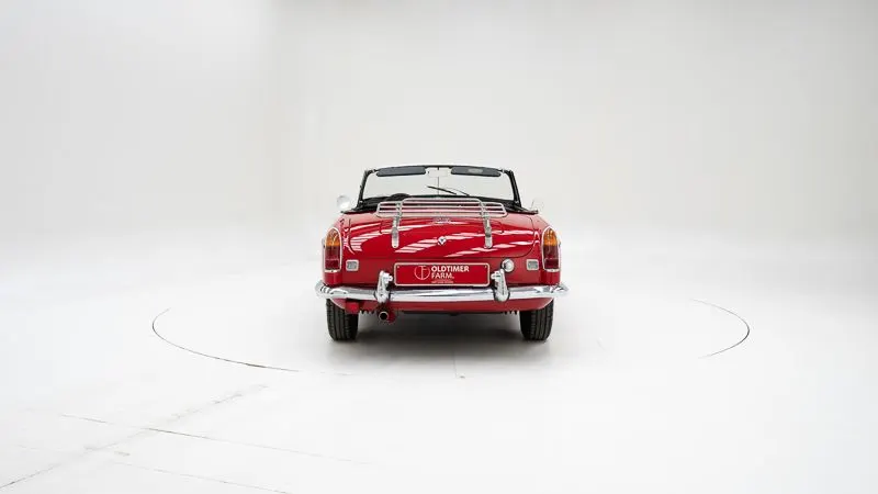 MG B 8