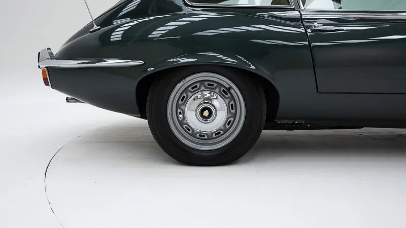 Jaguar E-Type Series 3 V12 16