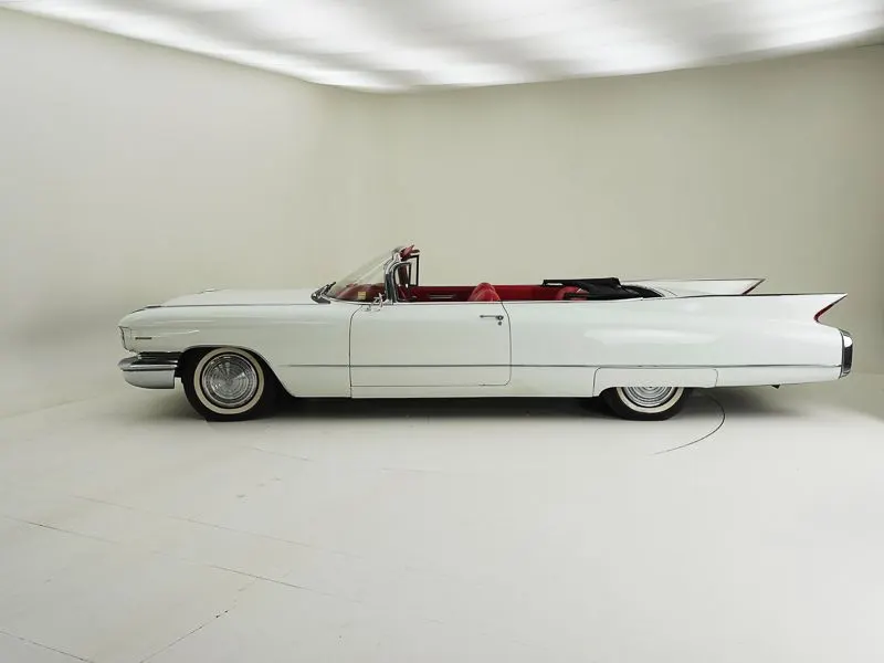 Cadillac 62 Convertible 9