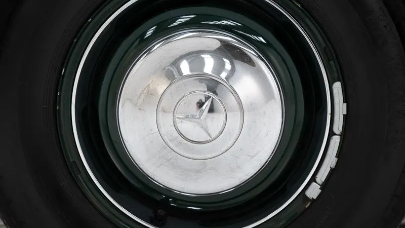 Mercedes-Benz 220 A Cabriolet 18