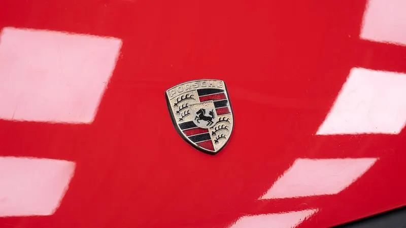 Porsche 911 3.2 13