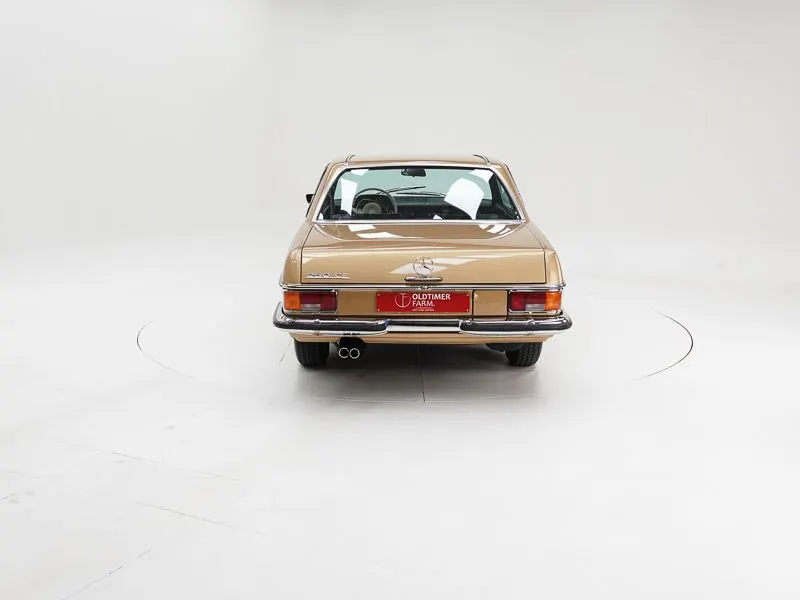 Mercedes-Benz 250 CE 5