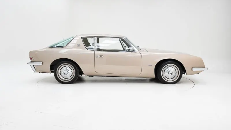 Avanti R2 Supercharged 7