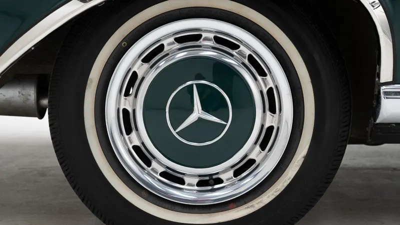 Mercedes-Benz 280 SE Cabriolet 20
