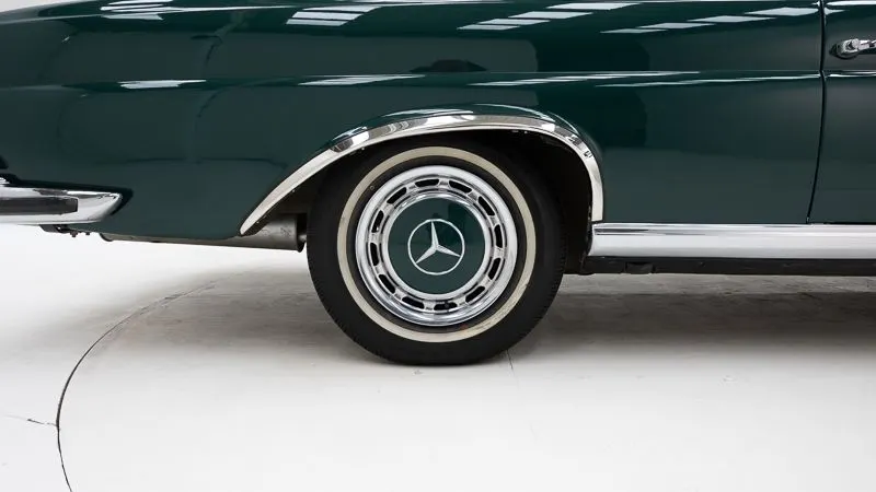 Mercedes-Benz 280 SE Cabriolet 19