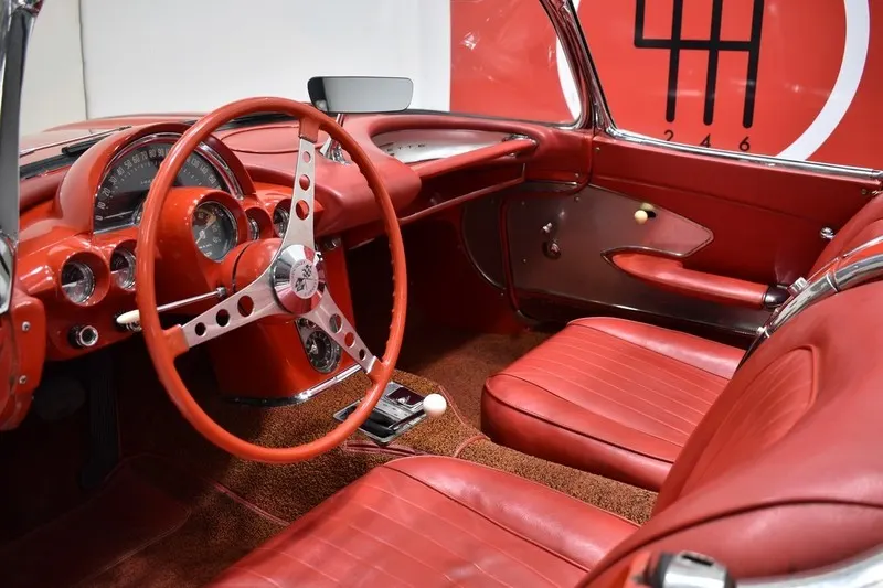 Chevrolet Corvette C1 Cabriolet 8