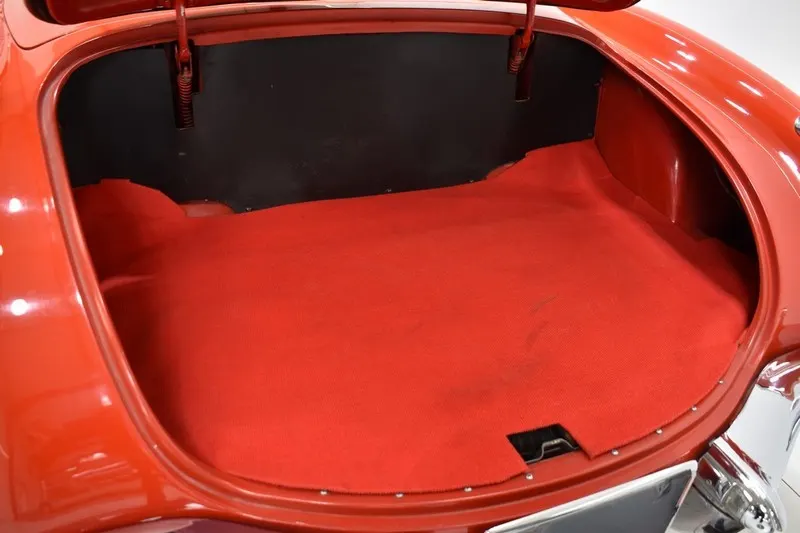 Chevrolet Corvette C1 Cabriolet 18