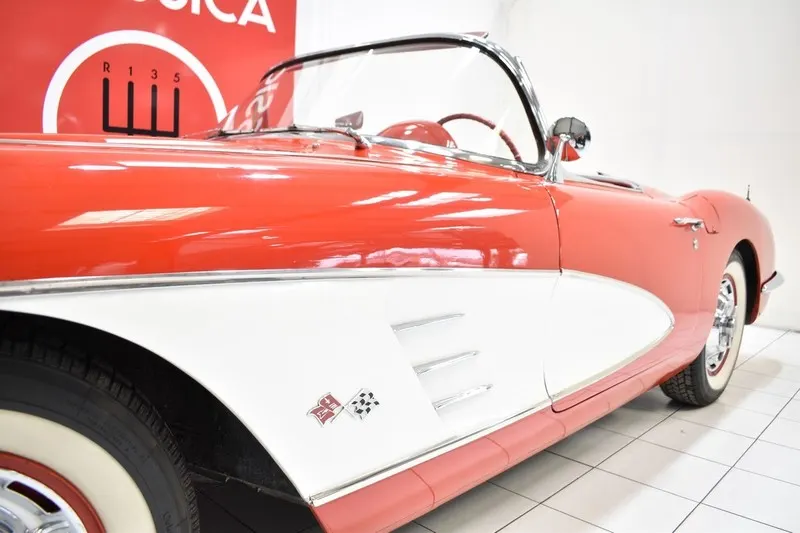 Chevrolet Corvette C1 Cabriolet 14
