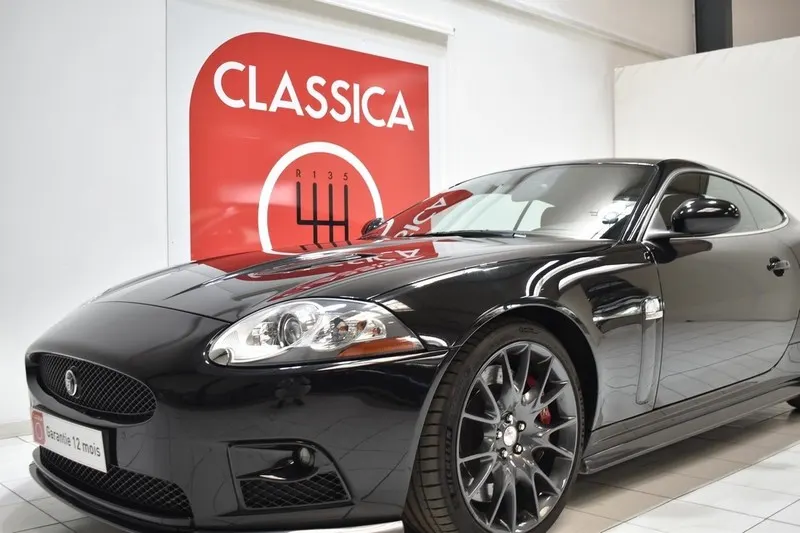 Jaguar XKR-S 13