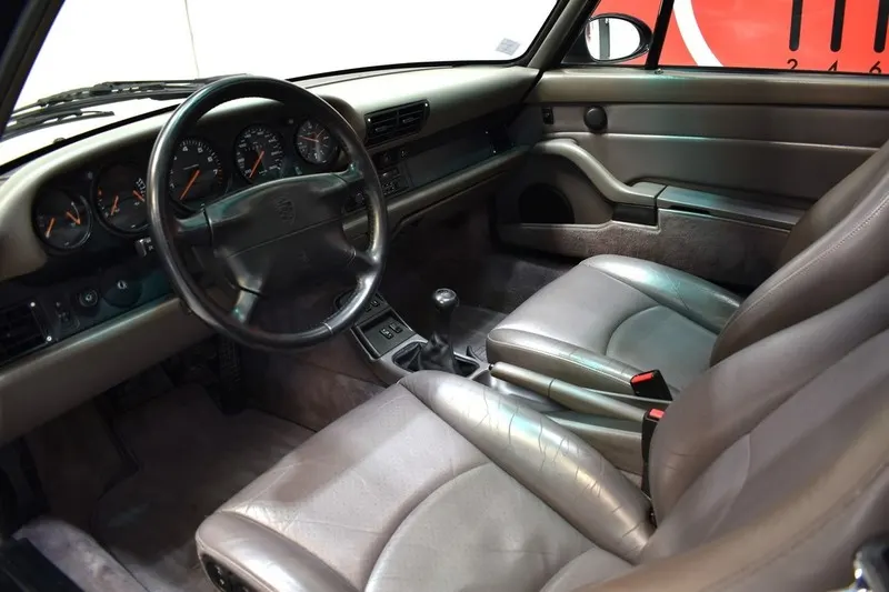 Porsche 993 Carrera 7