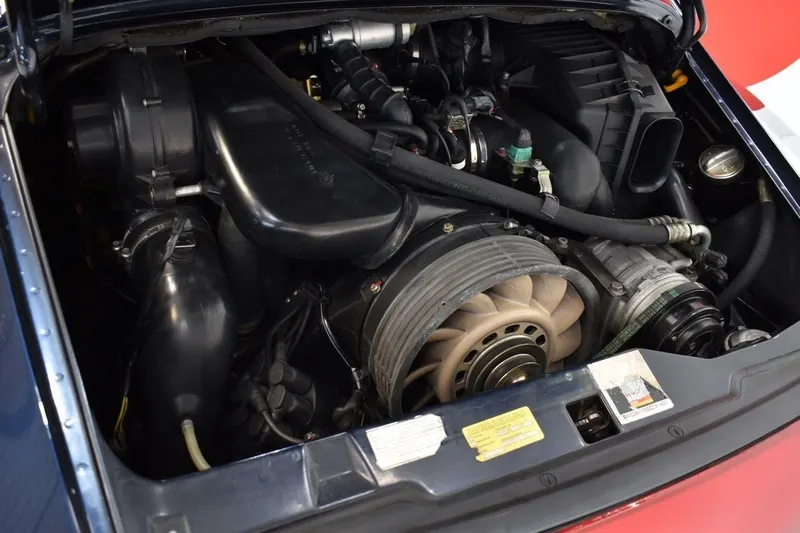 Porsche 993 Carrera 18