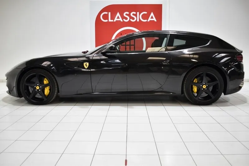 Ferrari FF 4