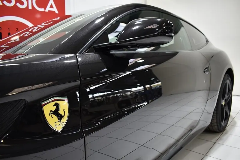 Ferrari FF 15