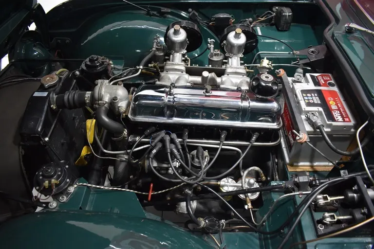 Triumph TR4 12