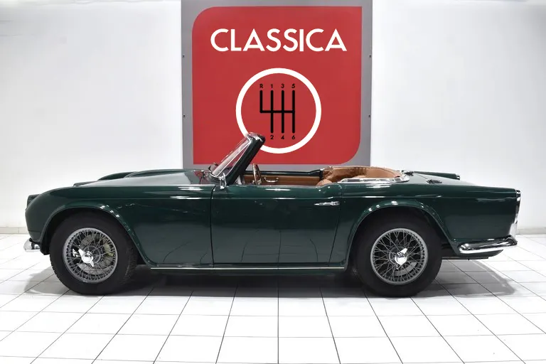Triumph TR4 6