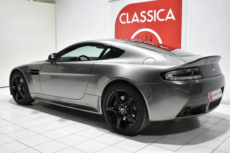 Aston Martin Vantage AMR 3