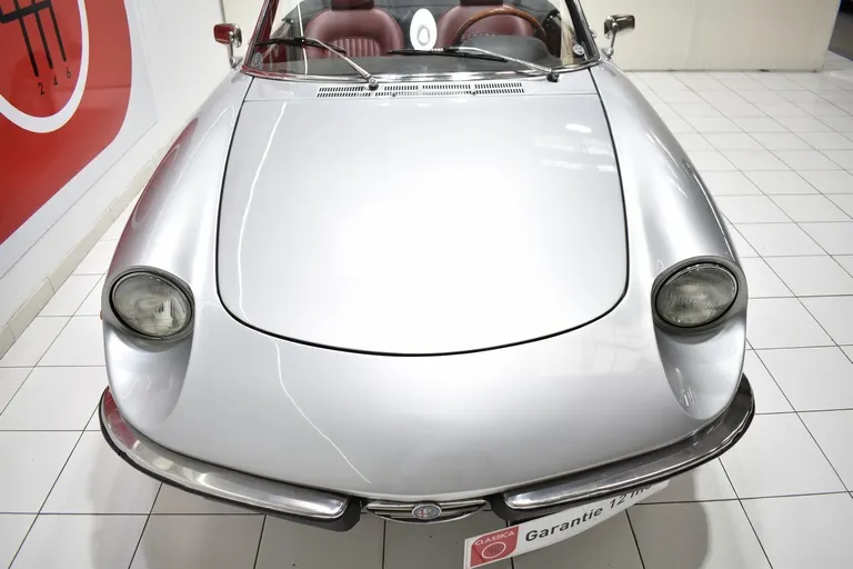 Alfa Romeo Spider 1300 Junior 13