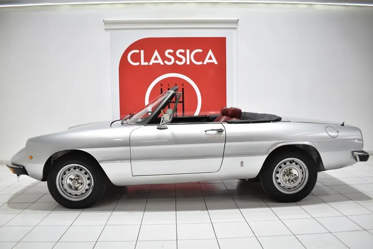Alfa Romeo Spider 1300 Junior 5