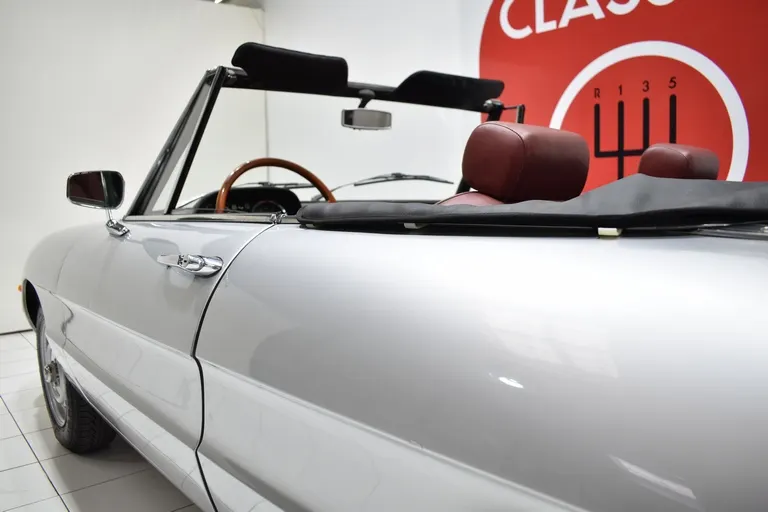 Alfa Romeo Spider 1300 Junior 16