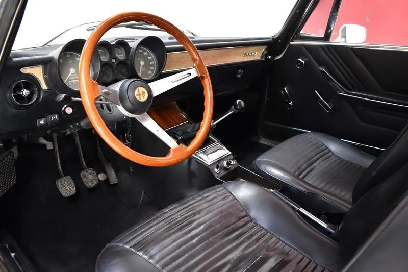 Alfa Romeo 2000 Coupé GT Veloce 7