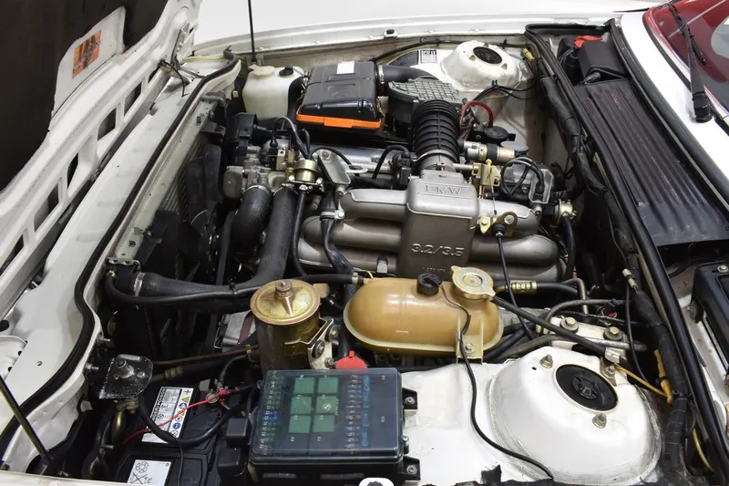 BMW 635 CSI 11