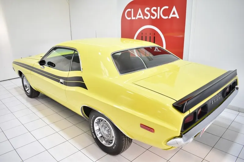 Dodge Challenger 340 CI 16
