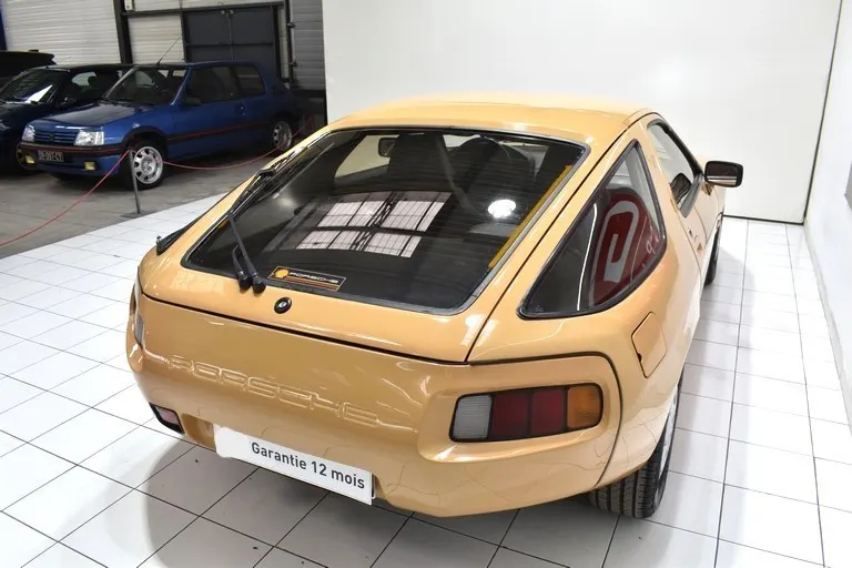 Porsche 928 20