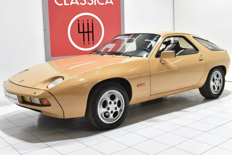 Porsche 928 2