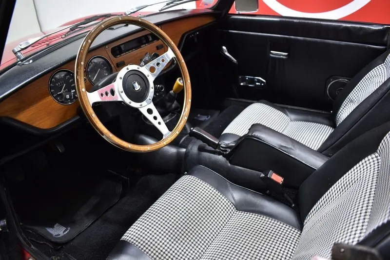 Triumph Spitfire 1500FH 9
