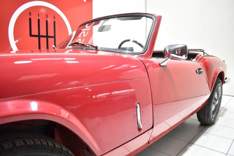 Triumph Spitfire 1500FH 16