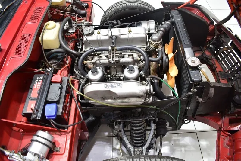 Triumph Spitfire 1500FH 12