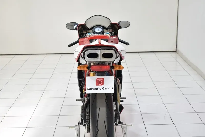999 R 8