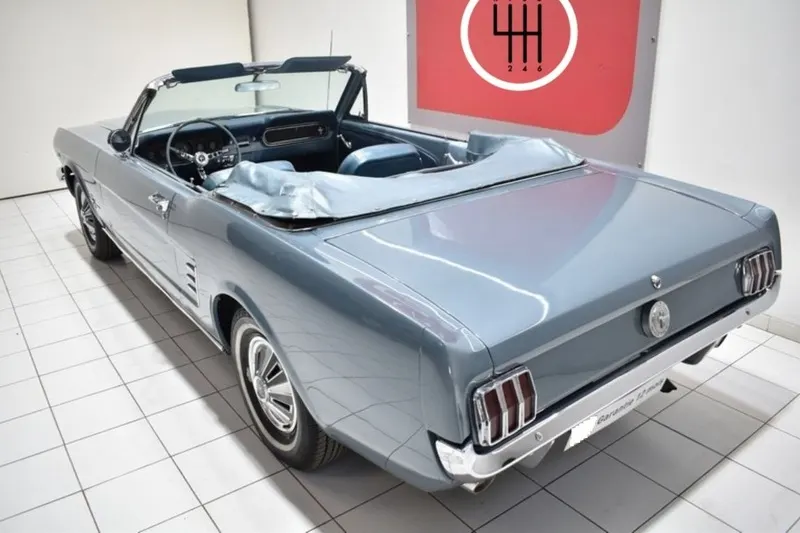 Ford Mustang 289 Ci Cabriolet 17