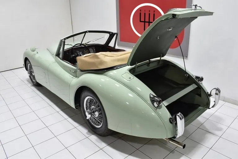 Jaguar XK 120 Cabriolet 17