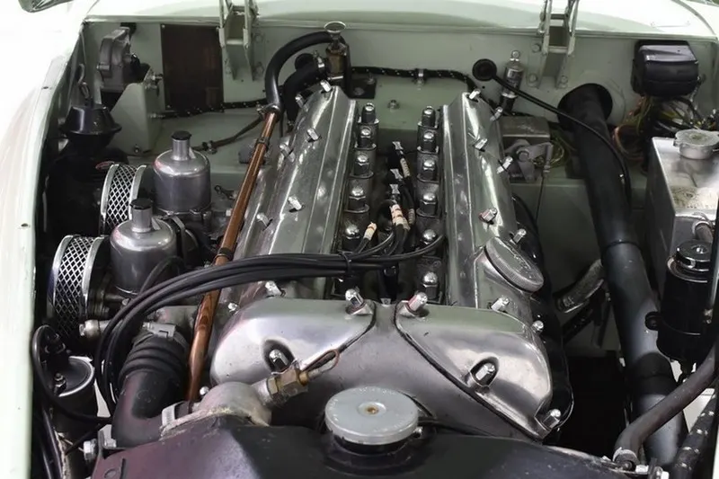 Jaguar XK 120 Cabriolet 10