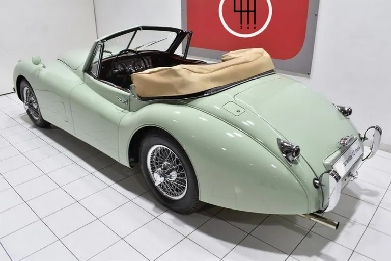 Jaguar XK 120 Cabriolet 16
