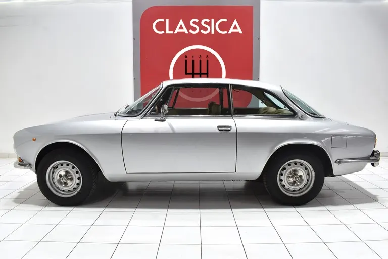 Alfa Romeo 2000 Coupé GT Veloce 4