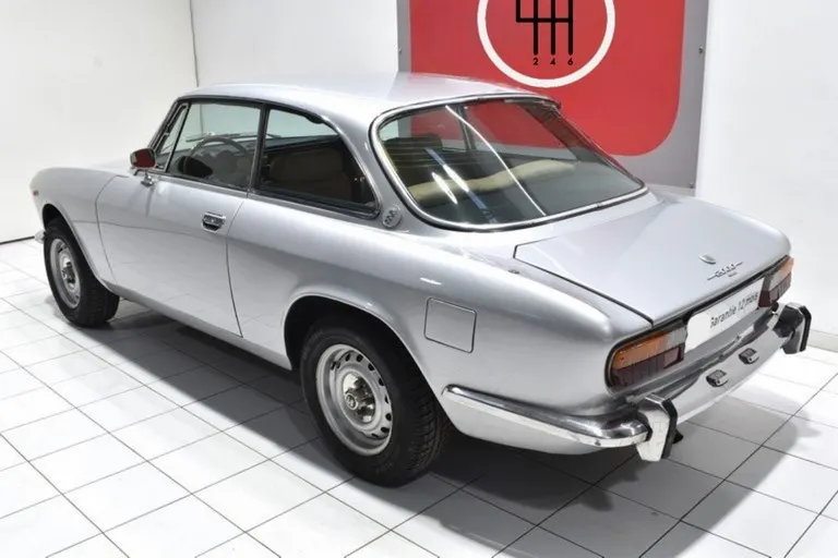 Alfa Romeo 2000 Coupé GT Veloce 16