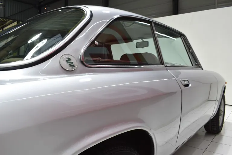 Alfa Romeo 2000 Coupé GT Veloce 21