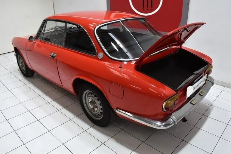 Alfa Romeo 1300 Coupé GT Junior 17
