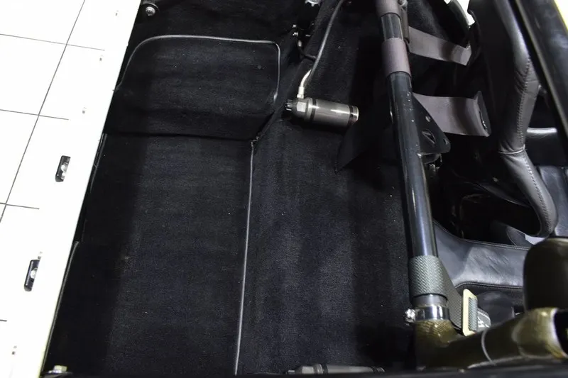 D8 Cosworth 19