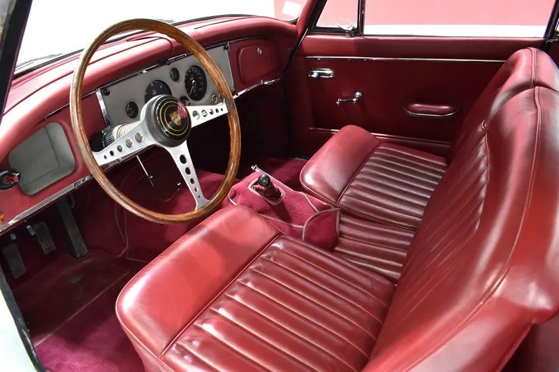 Jaguar XK 150 S 7