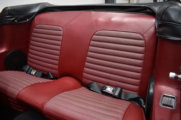 Ford Mustang 289 Ci Cabriolet 9