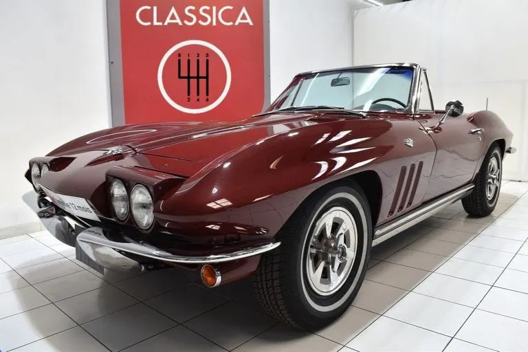 Chevrolet Corvette C2 Cabriolet 13