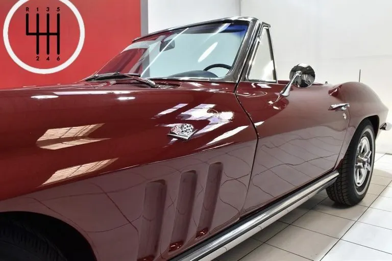Chevrolet Corvette C2 Cabriolet 14